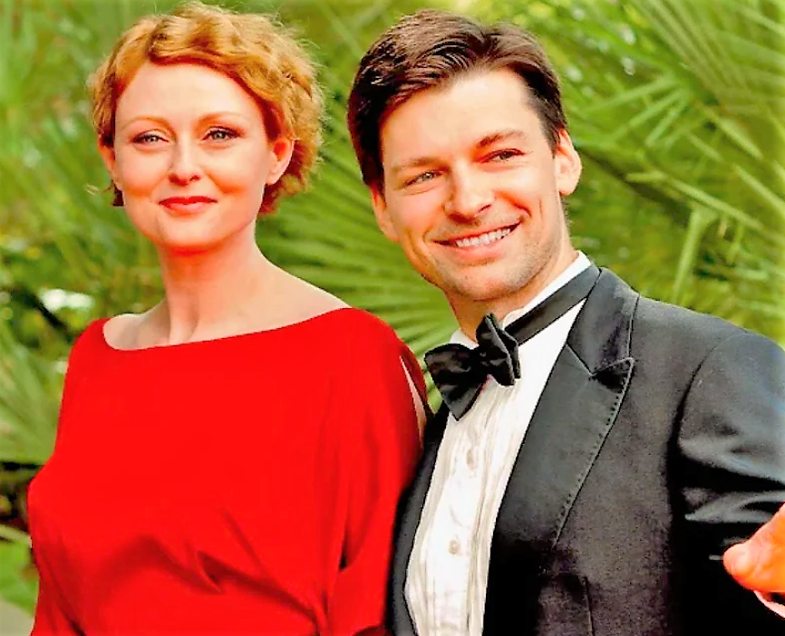  Даниила Страхова заслуженно называют одним из самых красивых мужчин кино. Однако не только яркая внешность помогла ему стать известным.-4