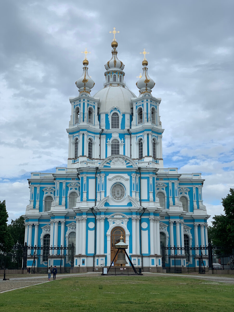 Смольный (Воскресенский) монастырь