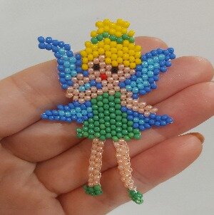 Готовая фигурка феи из бисера