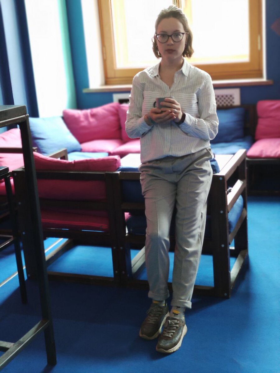 Чай лучше сопровождать приятными мыслями или даже мечтами. Но иногда появляется он - мерзкий голосок вечно недовольного критика. 