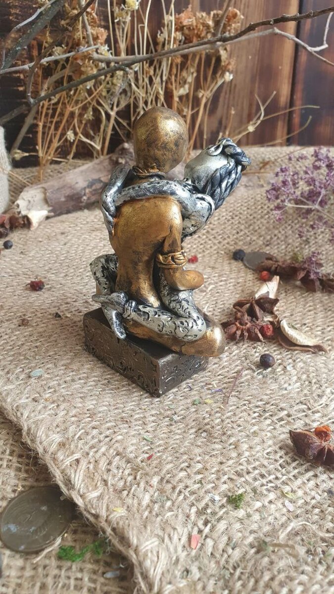 Эзотерическая статуэтка