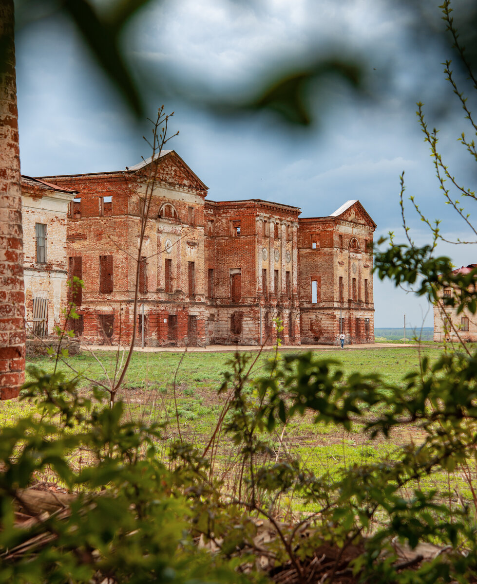 Усадьба князя Куракина «Надеждино» на берегах Сердобы