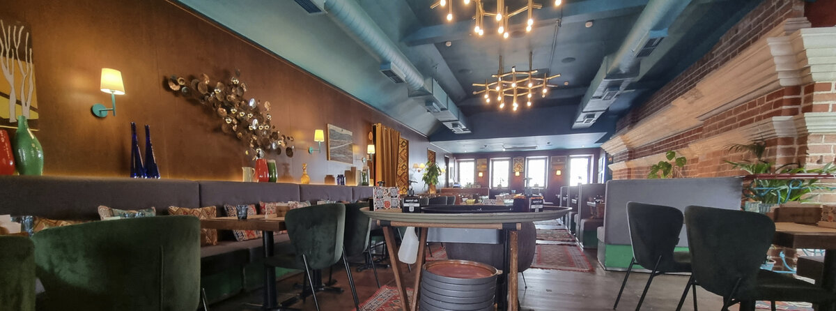 "Saperavi Cafe": интерьер, 2 этаж