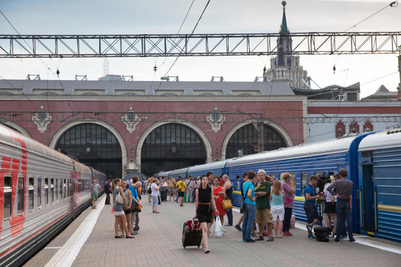 Перроны вокзалов москвы