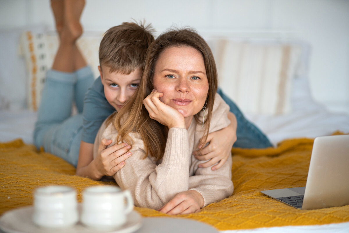 <a href='https://www.freepik.com/photos/family-care'>Family care photo created by freepik - www.freepik.com</a>