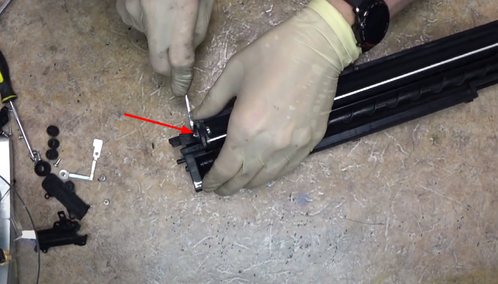 Фото 113. Устанавливаем крышку, защёлкиваем фиксаторы