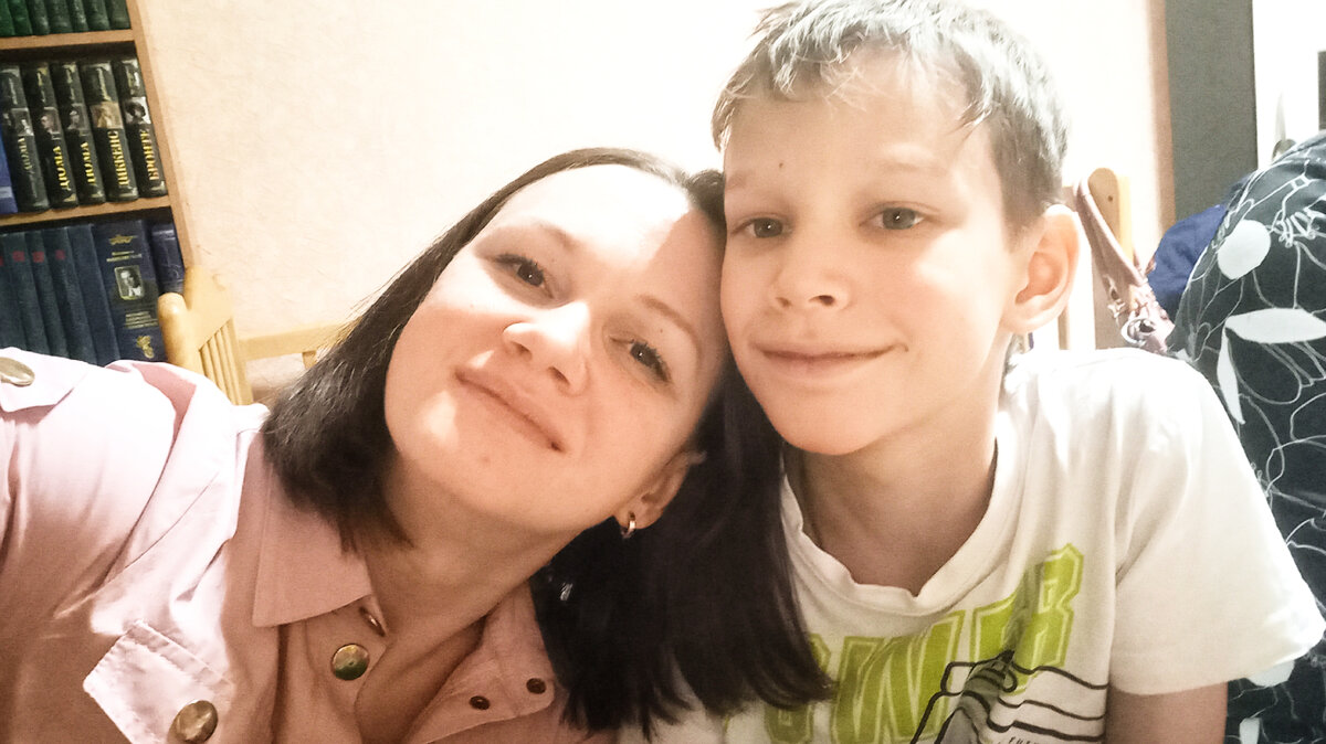 Я и человек, который не может, не хочет, не умеет убирать в шкафу сам((( а ведь жених почти уже!