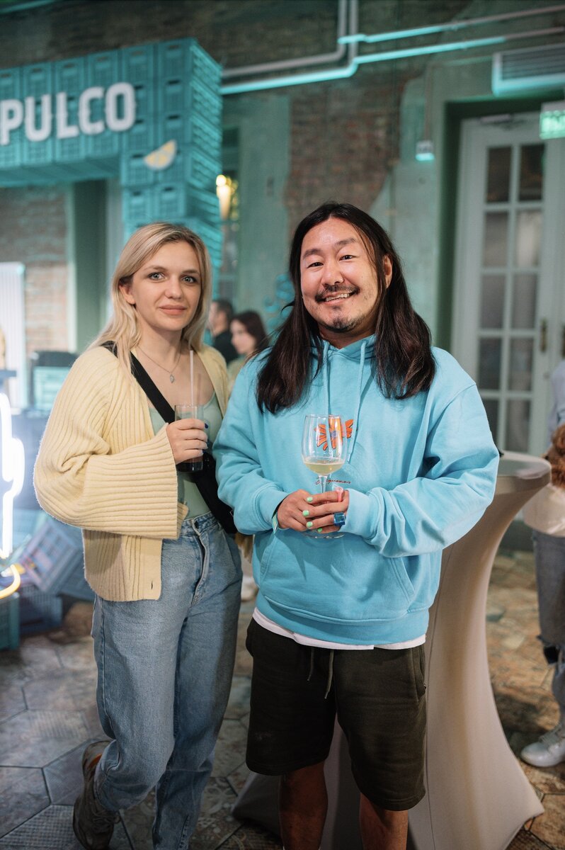    Саша Аль Денте и Ваня ВасильевАлександр Половинкин и Алёна Фетисова