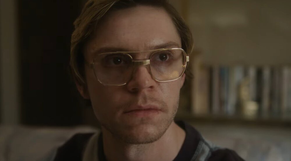     Кадр из сериала «Монстр: История Джеффри Дамера» (2022)