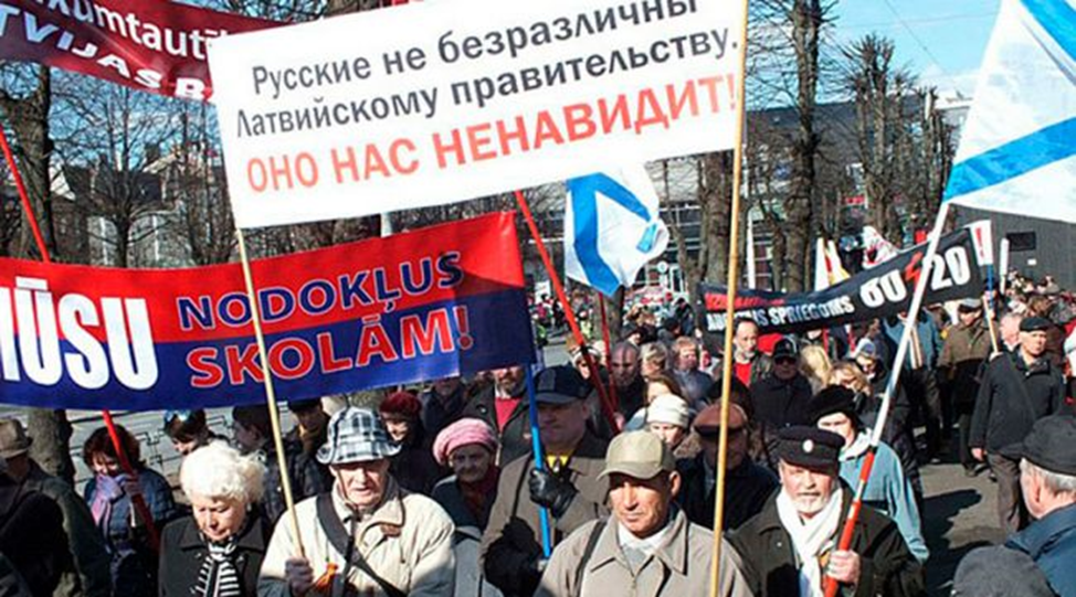 Почему прибалтика ненавидит. Демотиваторы про прибалтику. Почему прибалтика ненавидит. Мемы про прибалтику. Почему прибалтика ненавидит.