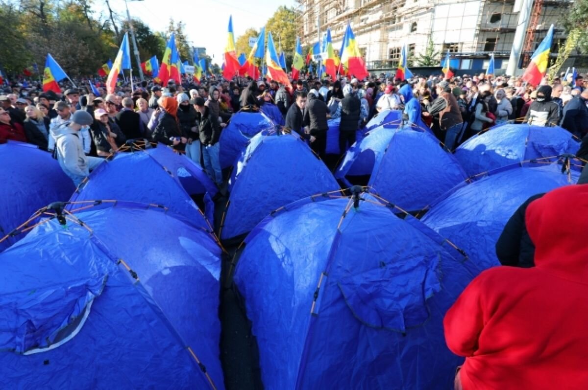    В Молдавии начали разгонять демонстрантов