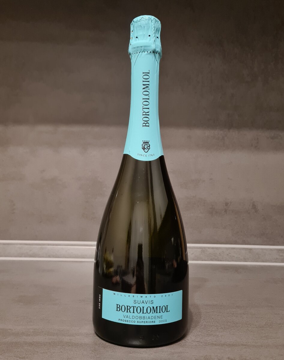 Просекко "Suavis" от компании "Bortolomiol" из DOCG "Conegliano Valdobbiadene - Prosecco", 2021