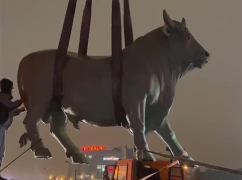 Демонтаж «Быков». Фото: Музей городской скульптуры