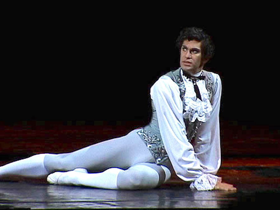 В роли Кавалера де Гриё в спектакле «Манон»