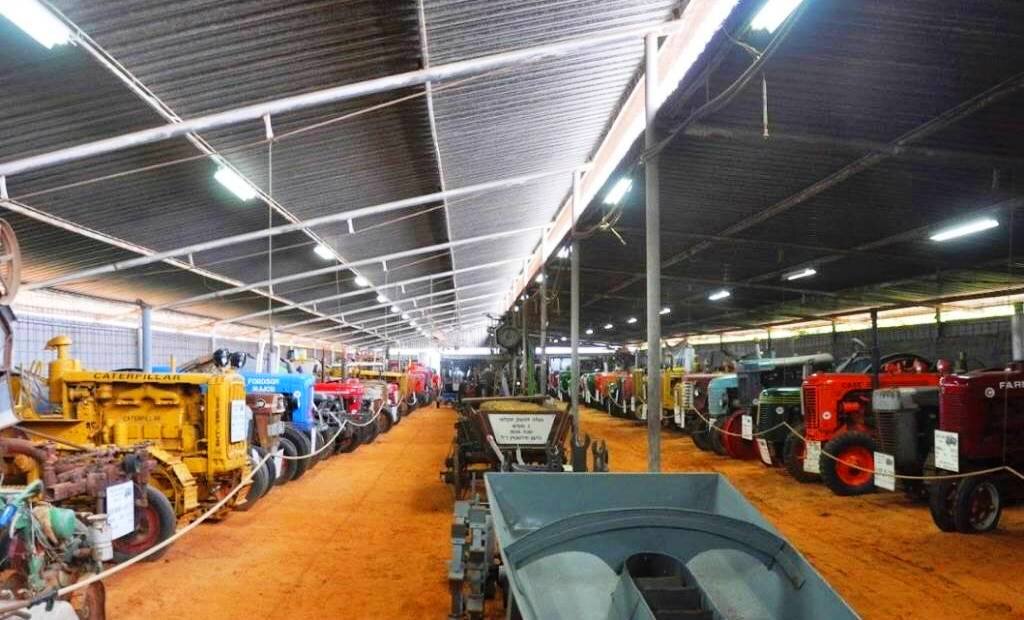 Музей тракторов в Эйн-Веред