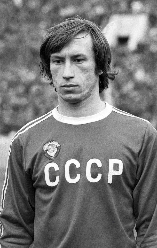 Олег Родин в майке сборной СССР / footballinussr.fmbb.ru