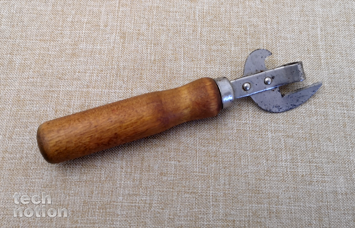 Советская открывашка для банок и бутылок / Изображение: дзен-канал technotion 