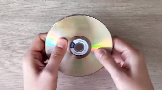 Изготовление магнитов на холодильник из CD-дисков