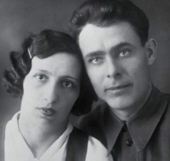 Виктория и Леонид в 1927 году.