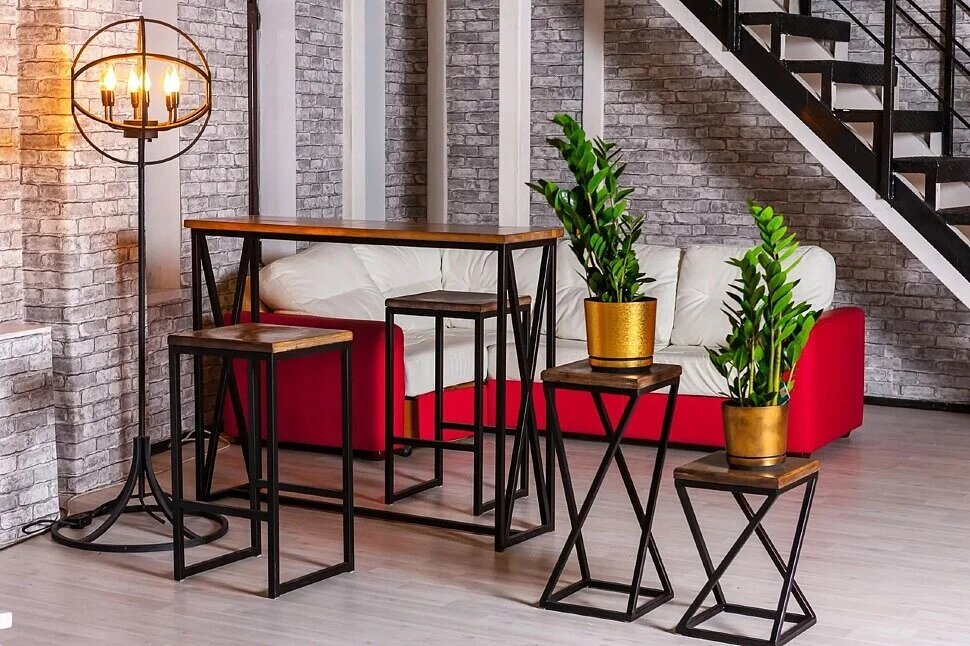  Барные стулья в стиле лофт подойдут для оформления как квартир -  студии, так и для простой квартиры или дома. Современная кухня все больше приходит к минимализму и удобной функциональности.
