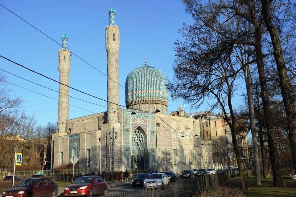 Мечеть в петербурге на горьковской. Соборная мечеть Санкт-Петербурга. Соборная мечеть (Татарская мечеть) в Санкт-Петербурге. Мечеть на Кронверкском проспекте. Соборной мечети на Петроградской стороне.