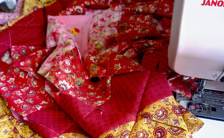 Модель моей швейной машинки Janome MC 9900.