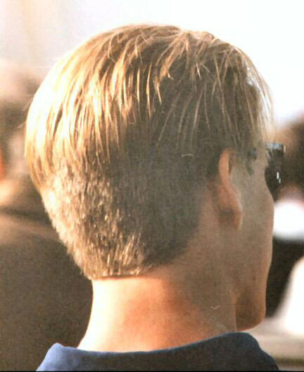 - Объяснись нормально – Яна старалась выровнять дыхание и не дать злости, что вдруг возникла глубоко внутри сердца, вырваться наружу.