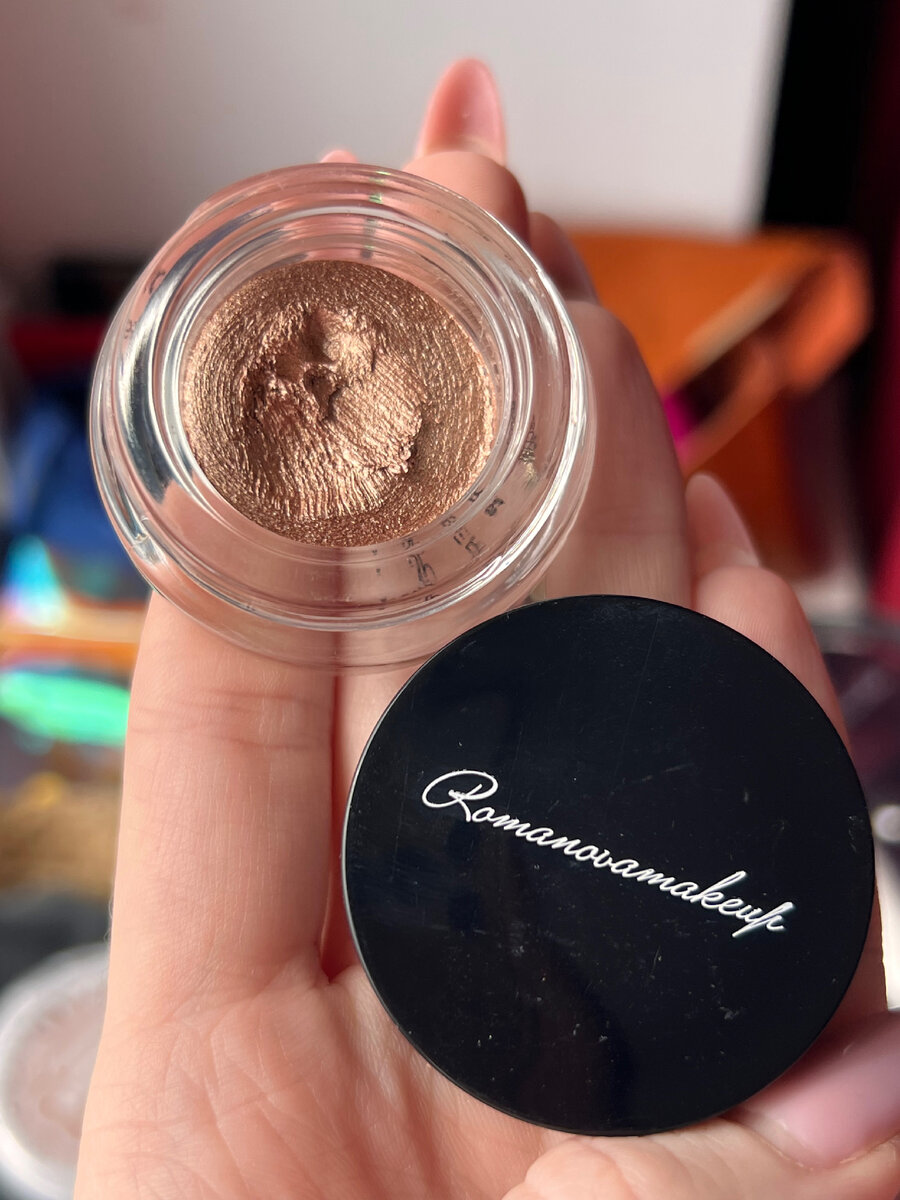 Цена - около 2200р.