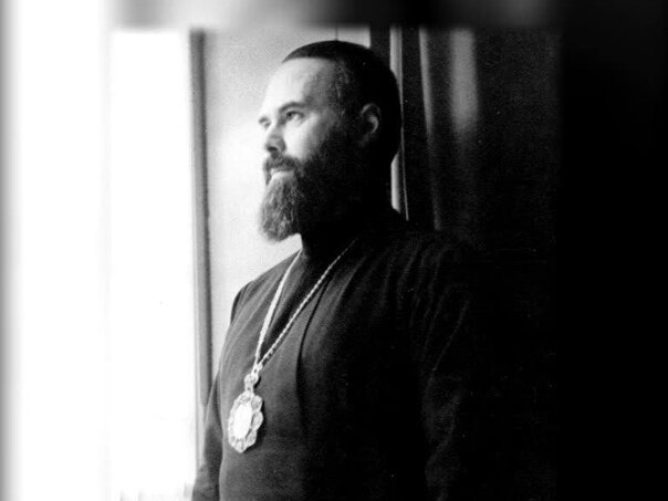 Митрополит Антоний (Сурожский) (1914-2003), архиепископ Великобритании и Ирландии, Патриарший экзарх Западной Европы (1965-1974), почётный доктор наук Абердинского университета (1973), Кембриджского университета (1996), Московской Духовной академии (1983) и Киевской духовной академии (1999), один из известнейших православных миссионеров XX века.