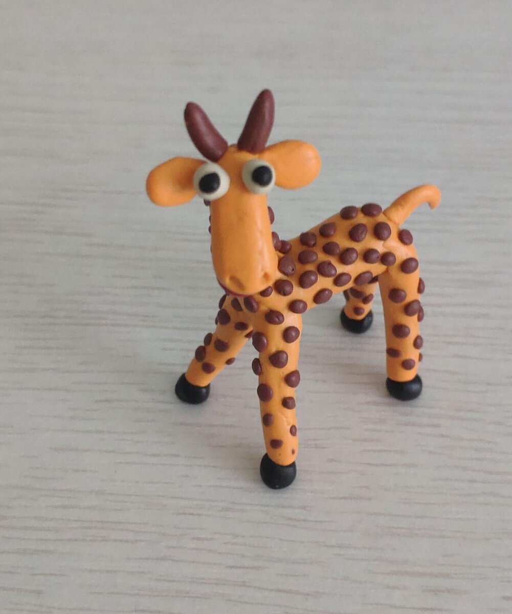 Жирафик из пластилина