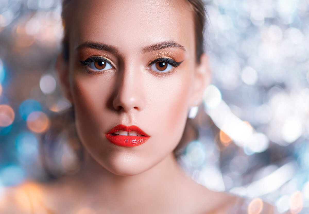     От ложки до трафарета: 5 лайфхаков, которые помогают сделать идеальные стрелки