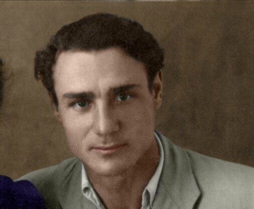 Ярков Иван Андреевич - мой дедушка. Фото 1947-го года. Тогда он был борцом и выступал в цирке в команде своего знаменитого родственника Василия Яркова.