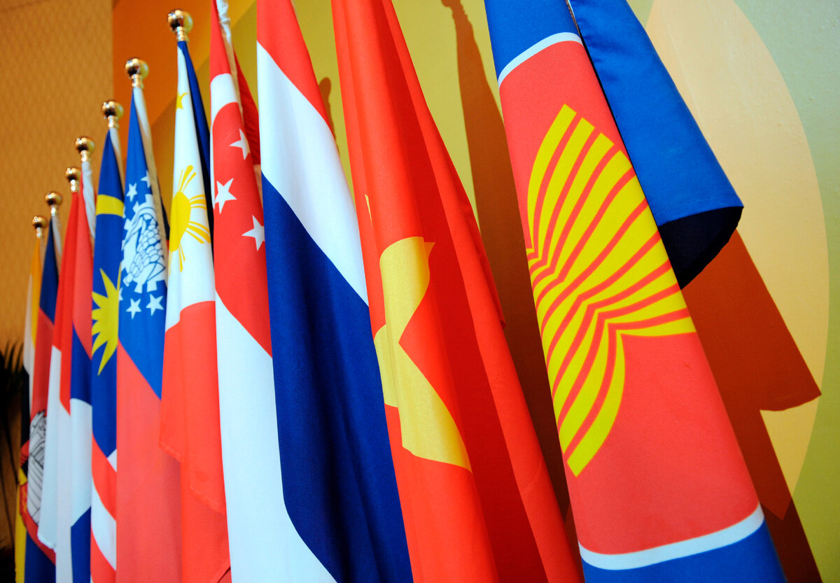 Asean. Ассоциация государств Юго-Восточной Азии флаг. Флаг АСЕАН. АСЕАН +6. ASEAN флаг.