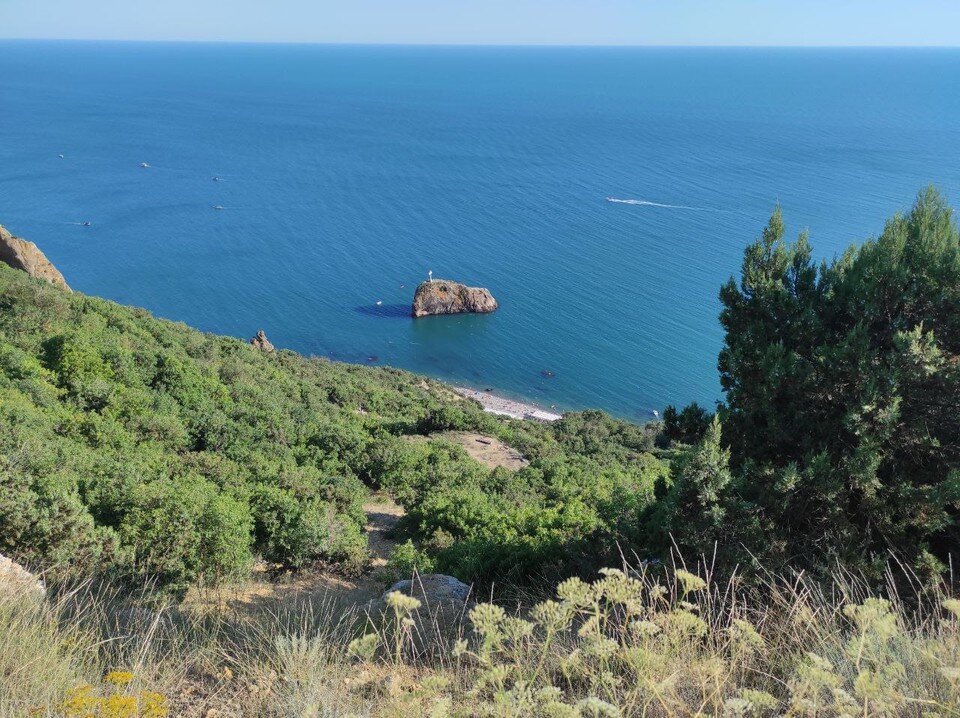     Вид с вершины близ мыса Фиолент завораживает своей красотой Ирина ГЕРЦ