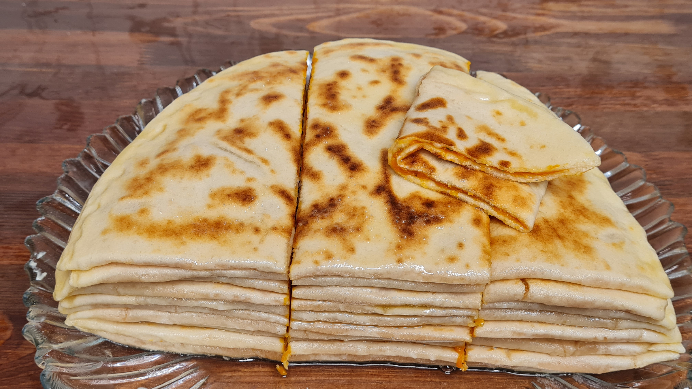 Хингалш чеченская лепешка. Чепалгаш с тыквой. Вай хингалш. Хингалш чеченская лепешка. Хингалш чеченская кухня.