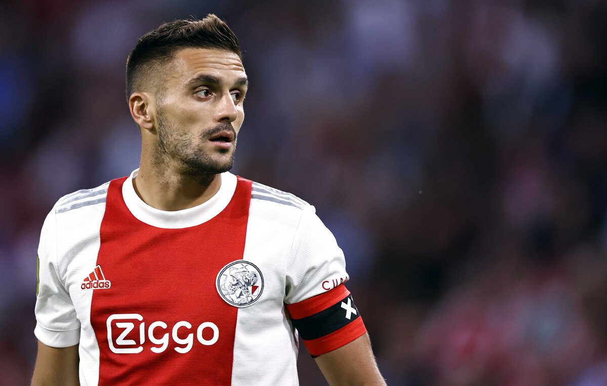    Нападающий "Аякса" Душан Тадич  EPA-EFE/MAURICE VAN STEEN