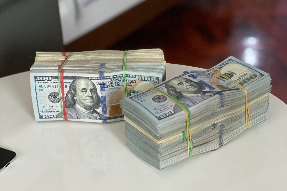     Сколько денег нужно для счастья: мнение ученых