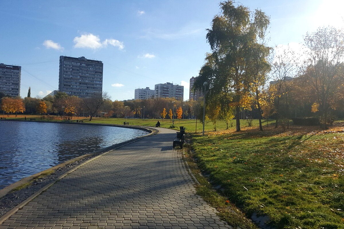 Гольяновский парк и распложенный в нём одноименный пруд - популярное место отдыха жителей. 
