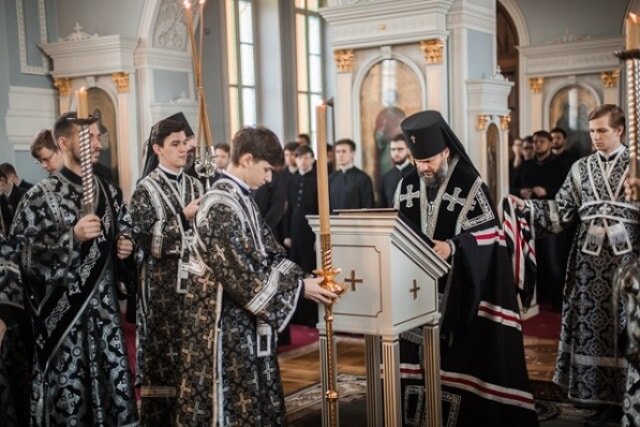 Архимандрит наум троице-сергиева лавра. Троице-сергиева лавра наум байбородин похоронен. Отец наум байбородин. Наум байбородин могила. Священники выбирают.