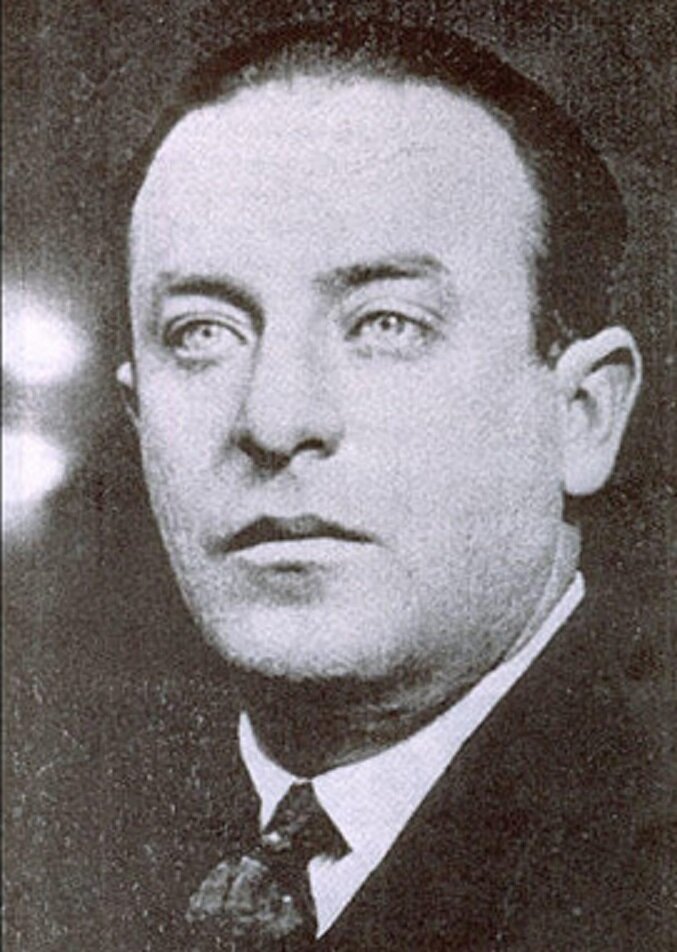 Натан Порецкий. Источник фото: https://newsland.com/post/7528633-chisto-shpionskoe-pokaianie