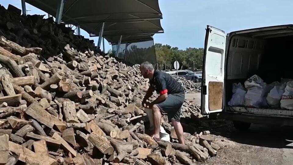     "Вернуться в каменный век": как европейцы выживают в условиях кризиса Скриншот видео