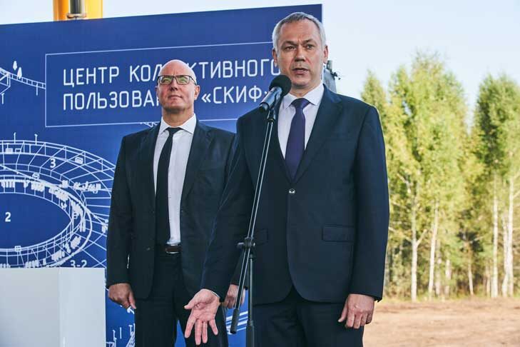 Андрей Травников и вице-премьер Дмитрий Чернышенко на церемонии старта строительства ЦКП СКИФ. © Фото VN.ru.📷
