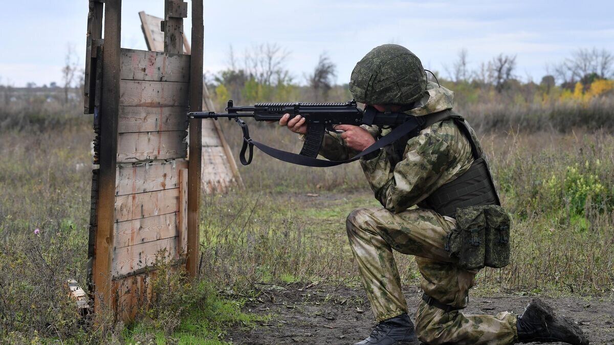    Подготовка призванных в рамках частичной мобилизации в РФ на полигоне в ДНР© РИА Новости