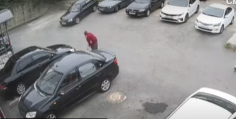     В Железноводске мужчина на улице ограбил пенсионерку, которая передвигается при помощи трости, сообщили в полиции.