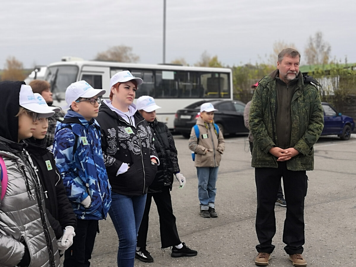 Погода зеленый луг родинский. Зеленая Дубрава Куликово поле. Зелёная Дубрава Родинский район. Куликово поле 22 октября 2022 зеленая Дубрава. Куликово поле акция зеленая Дубрава фото.