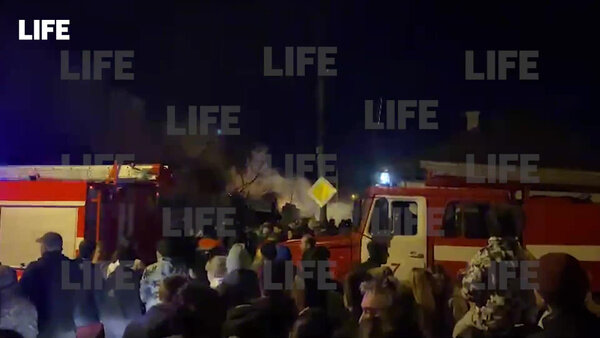 Последствия крушения Су-30 в Иркутске. Видео © LIFE
