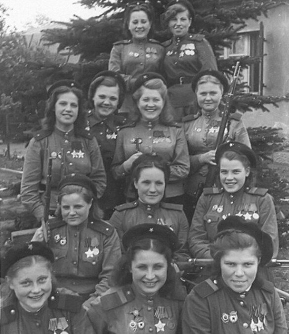 Фотография военного фотокорреспондента Анатолия Архипова, сделанная 4 мая 1945 года в Германии