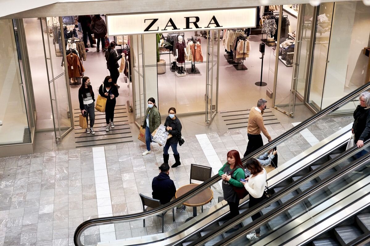 Магазин Zara в Метрополисе