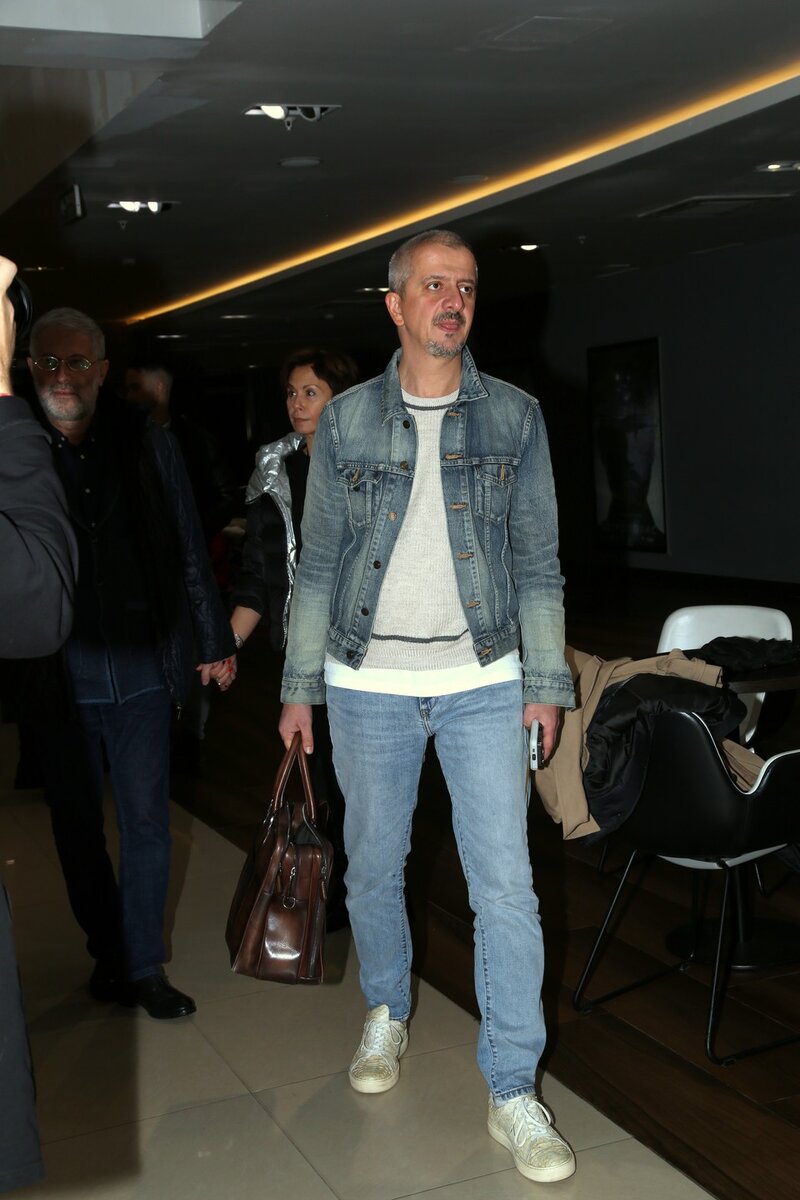     Режиссер пришел на премьеру нового фильма «Петрополис». Борис КУДРЯВОВ