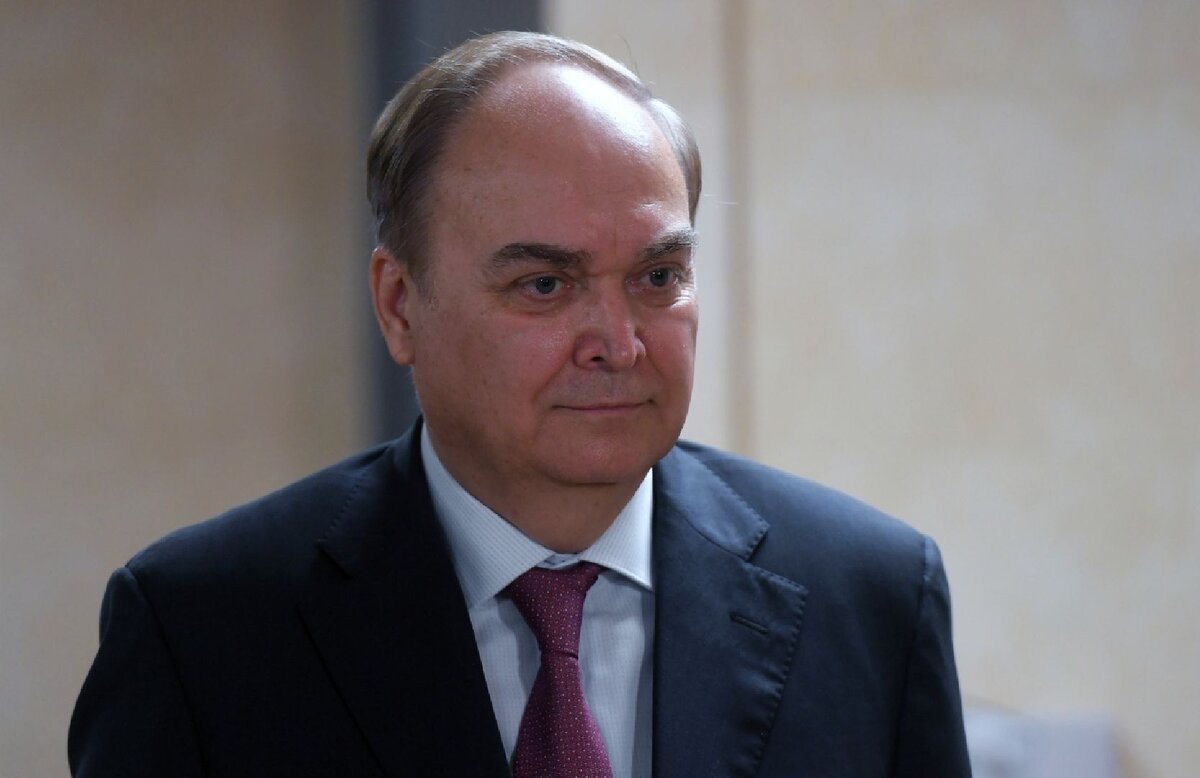     Антонов заявил о противоречиях в позиции США о биолабораториях на Украине Диана Аванесян
